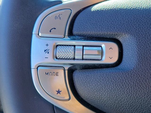 2024 GENESIS GV70 Standard - Photo 28