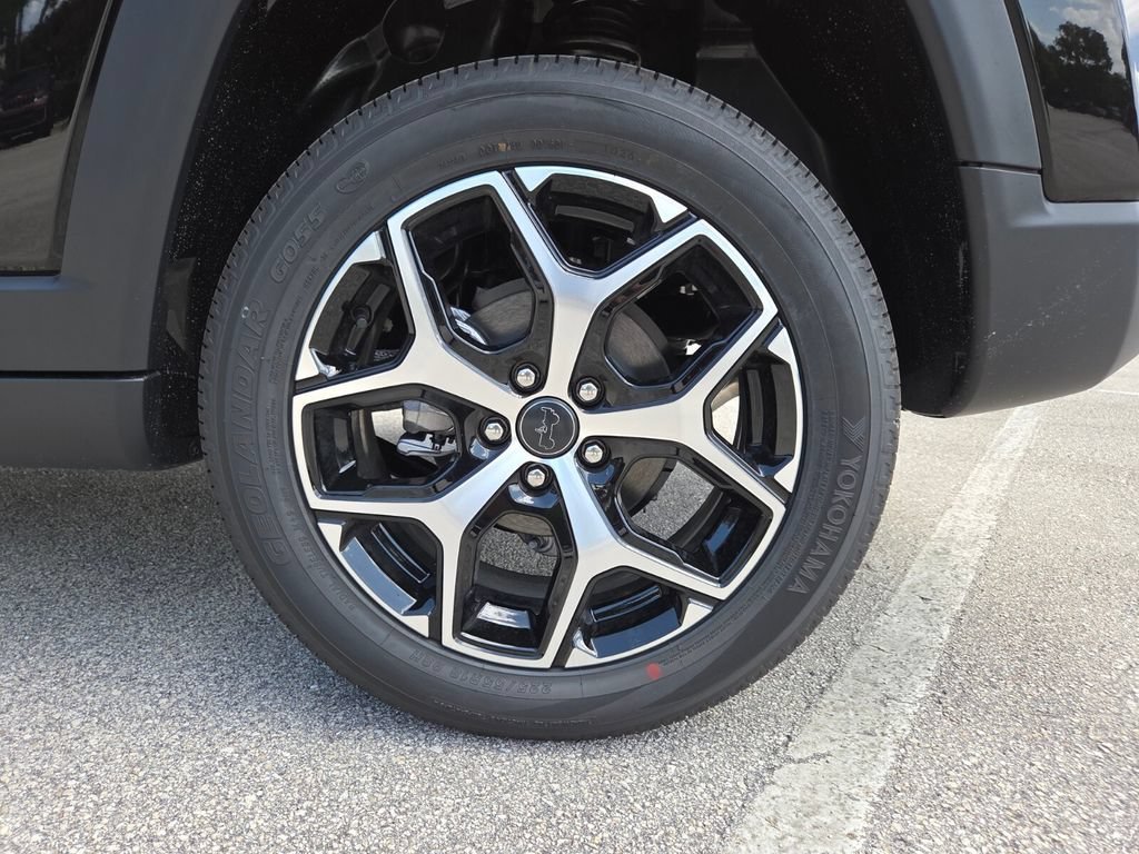 New 2026 Diamond Black Crystal Pearlcoat Jeep Limited image 20