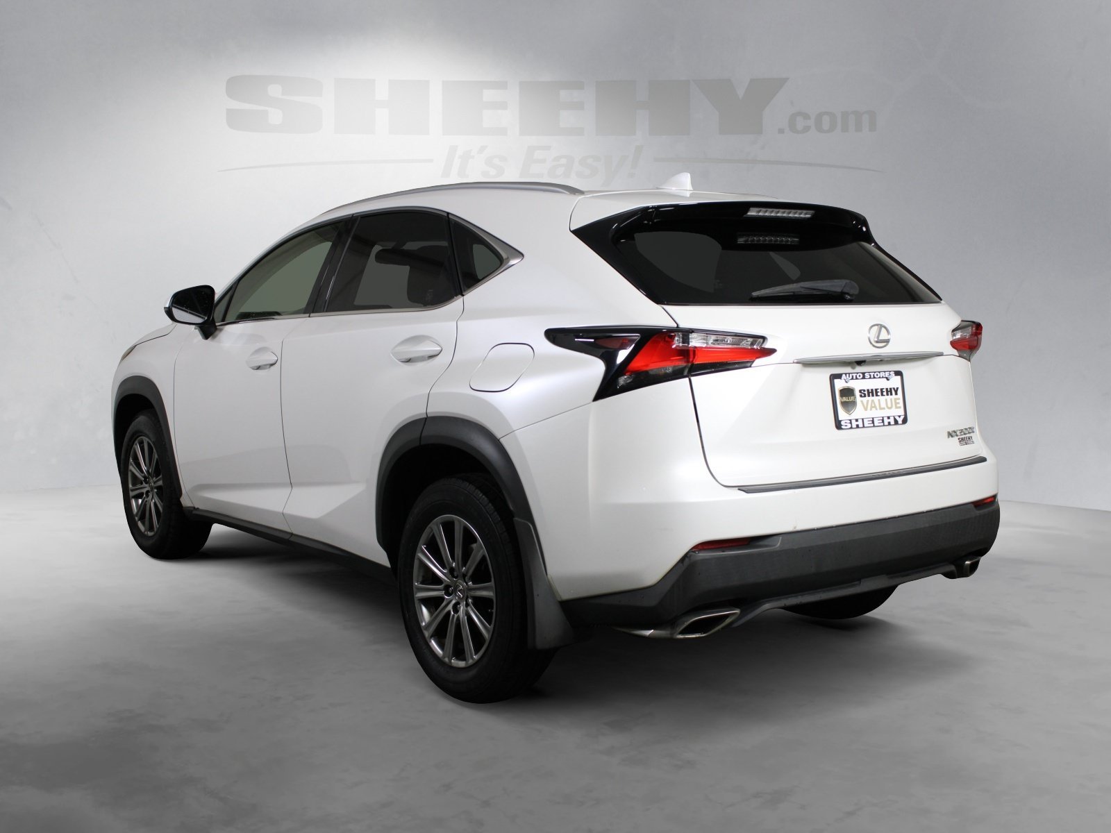 Used 2017 White Lexus 200t image 11
