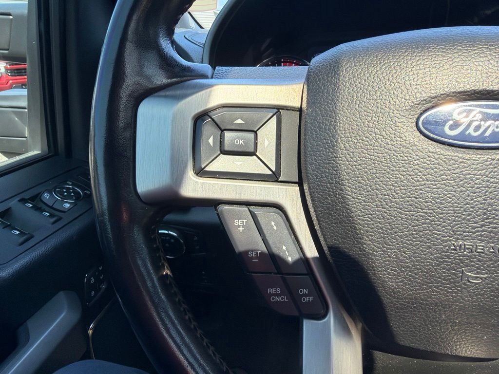 Used 2020 Magnetic Ford Platinum image 37