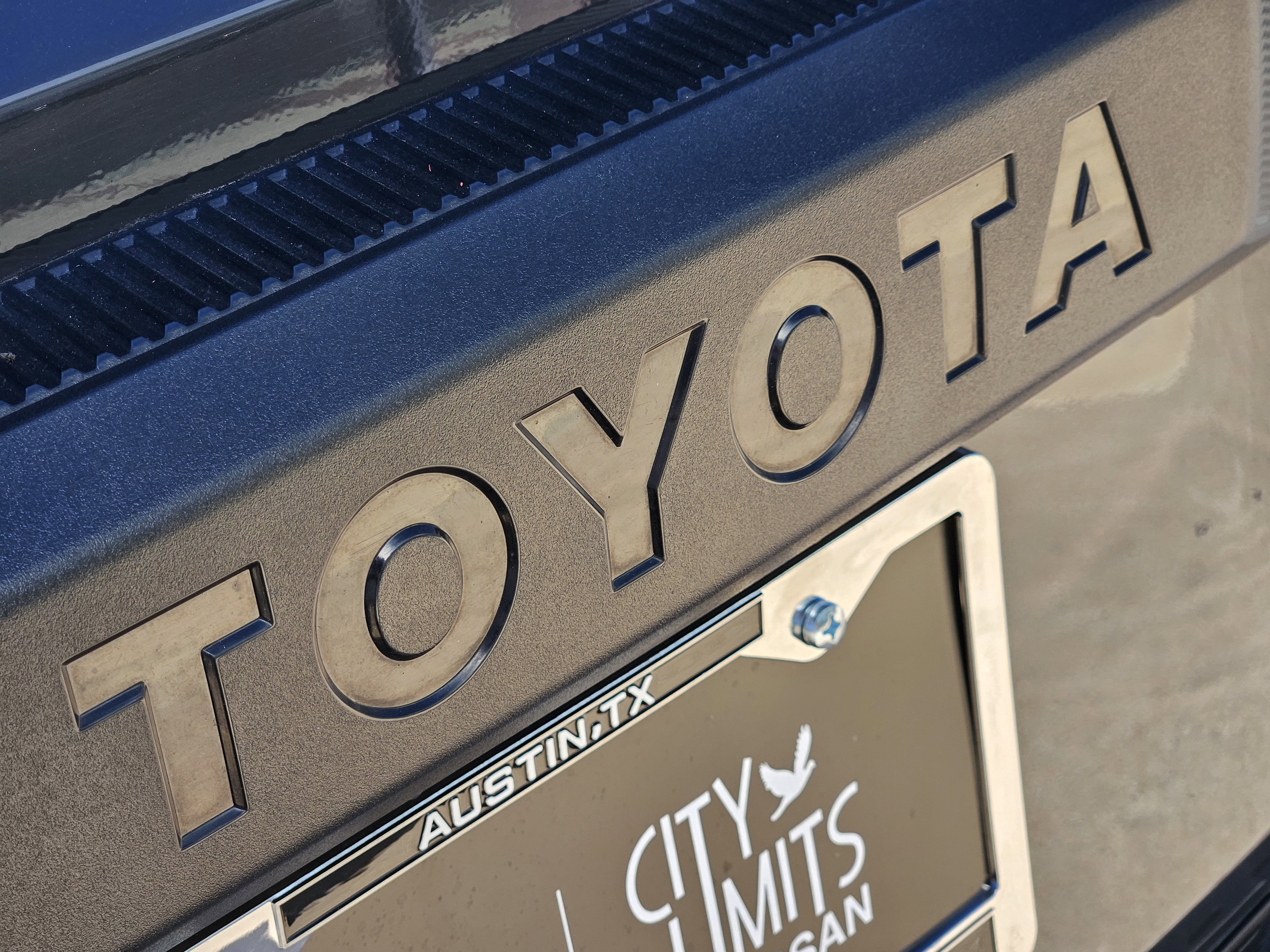 Used 2025 Underground Toyota SR5 image 12