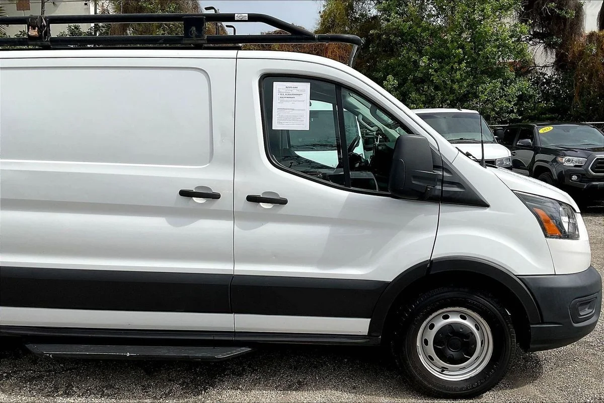 Used 2021  Ford  image 18