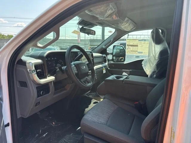 New 2026 Oxford White Ford F-250® XLT image 11