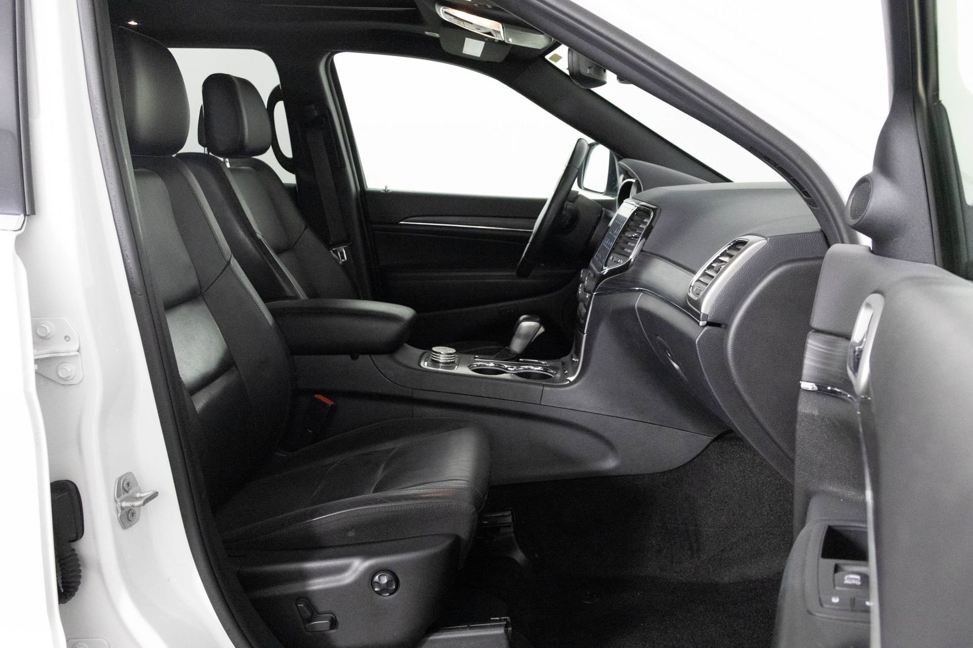 2022 JEEP GRAND CHEROKEE - Image 37