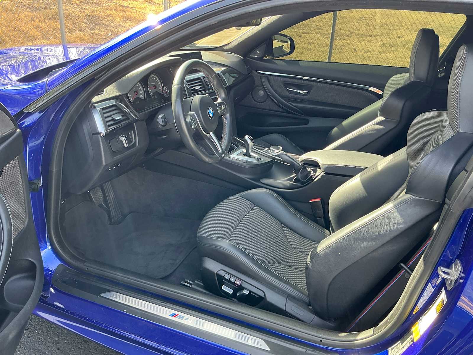 Used 2020 San Marino Blue Metallic BMW  image 9