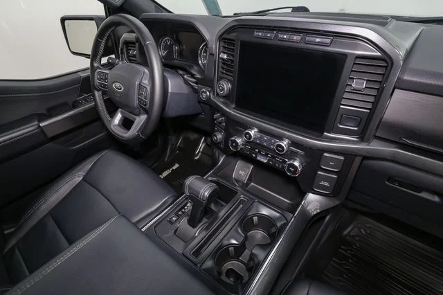 Used 2023 Black Ford XLT image 17