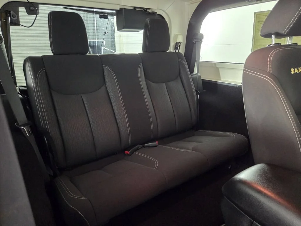 Used 2015 Anvil Clearcoat Jeep Sahara image 27