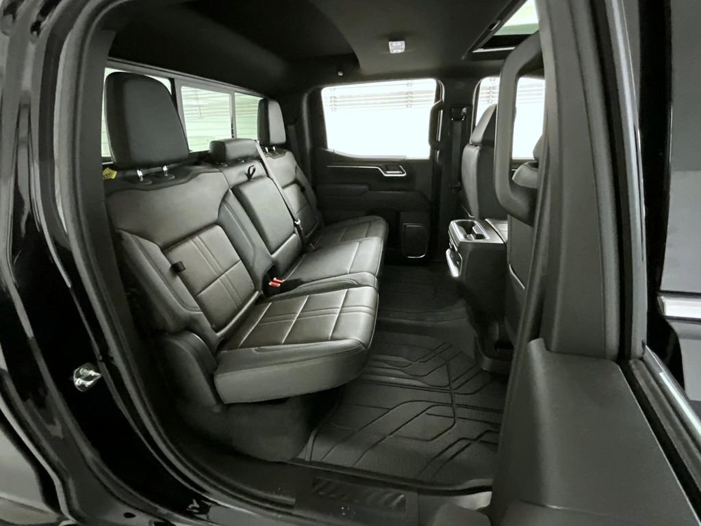 2026 Chevrolet Silverado 1500 High Country - Photo 18