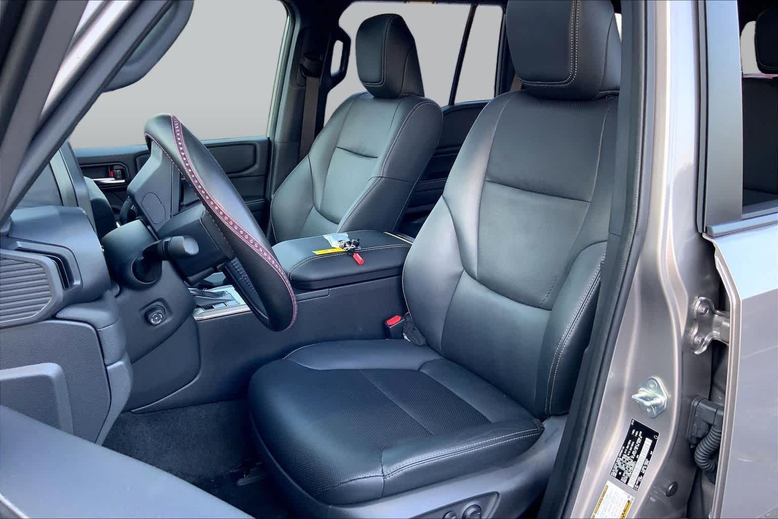 Used 2024 Meteor Shower Toyota  image 7