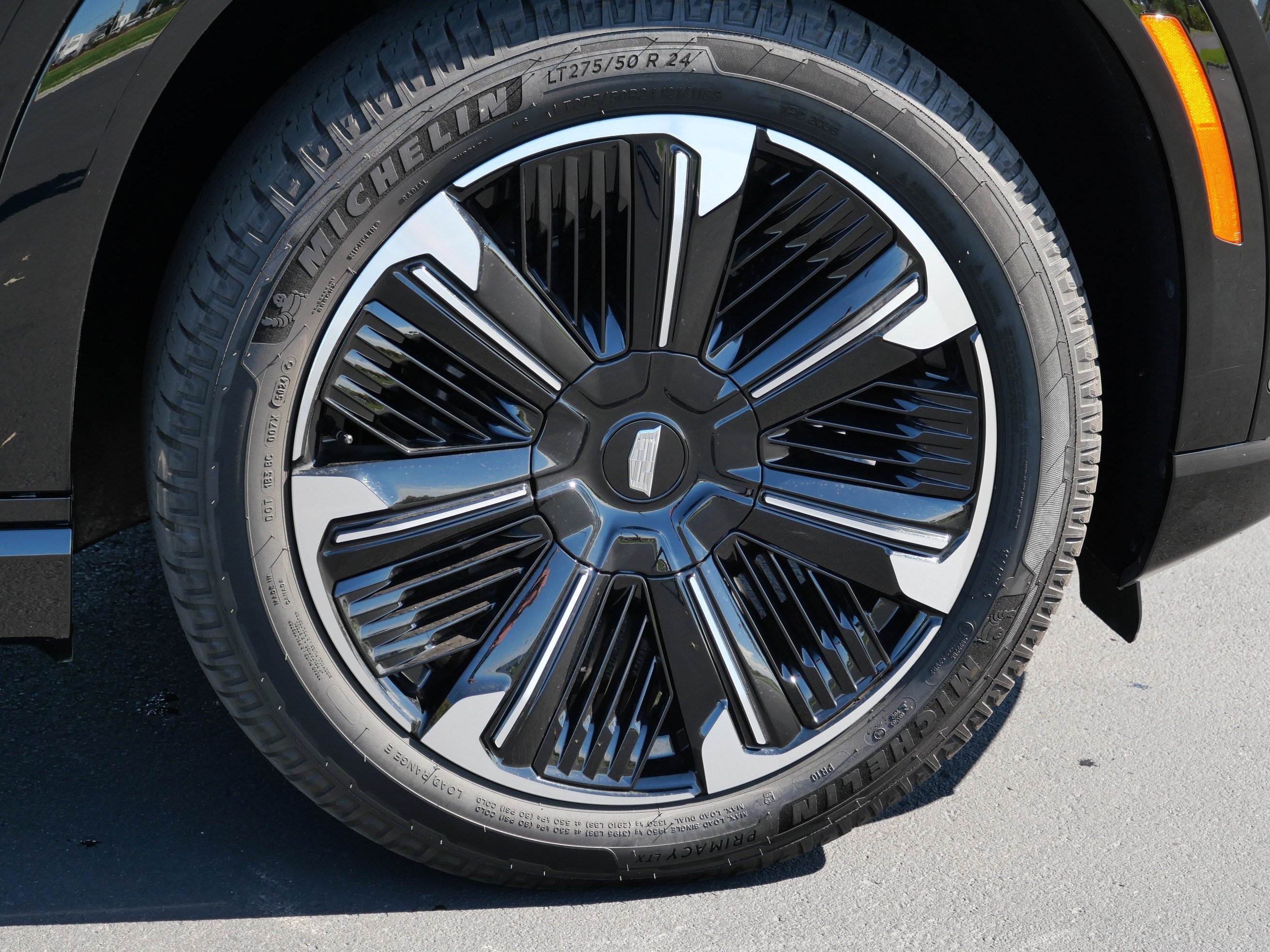 Certified Used 2025 Black Raven Cadillac Sport 2 image 15