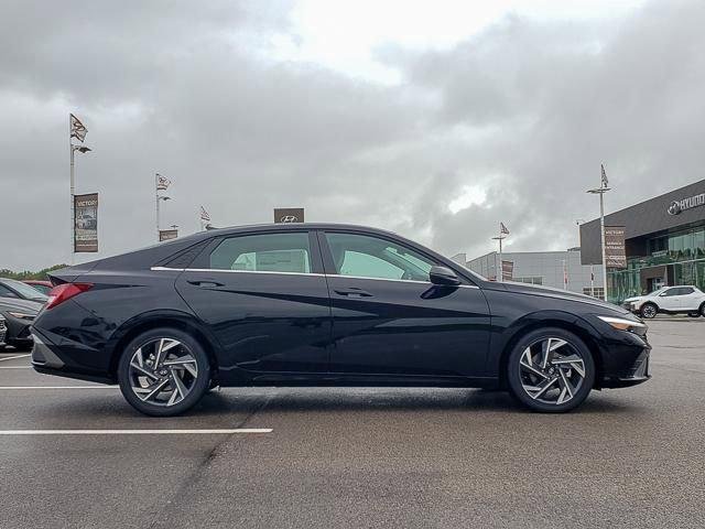 New 2025 Black Hyundai Limited image 4