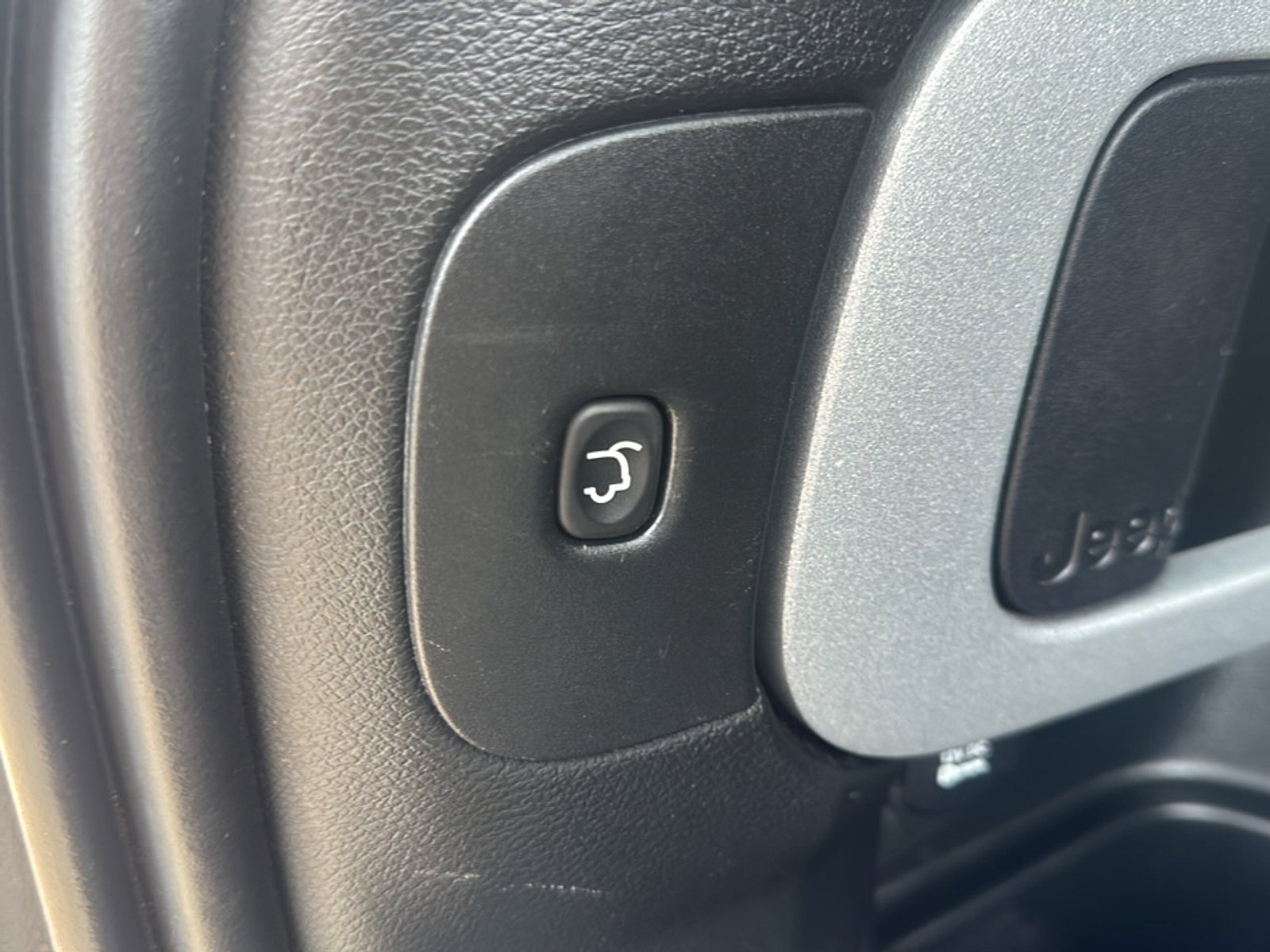 2018 Jeep Cherokee Limited - Photo 24