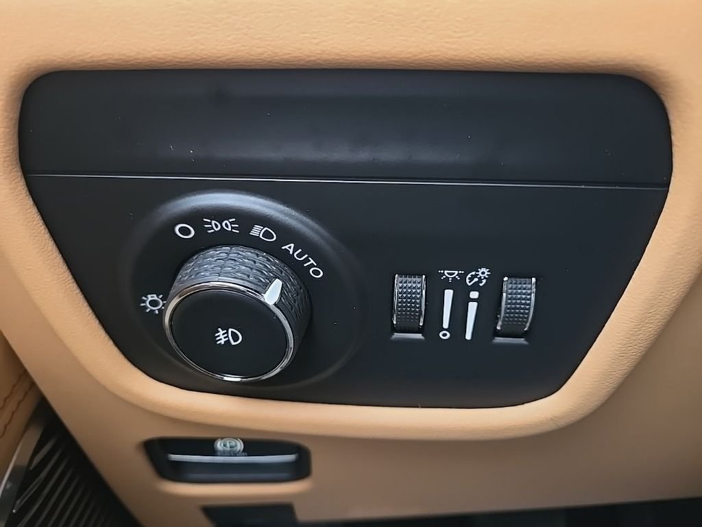 Used 2024 Black Jeep Summit image 48