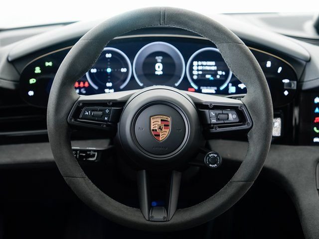 2025 Porsche Taycan GTS - Photo 15