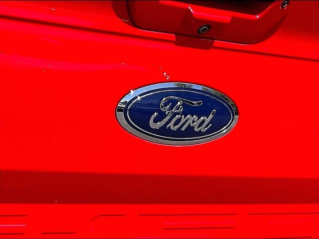 Used 2019 Red Ford Lariat image 28