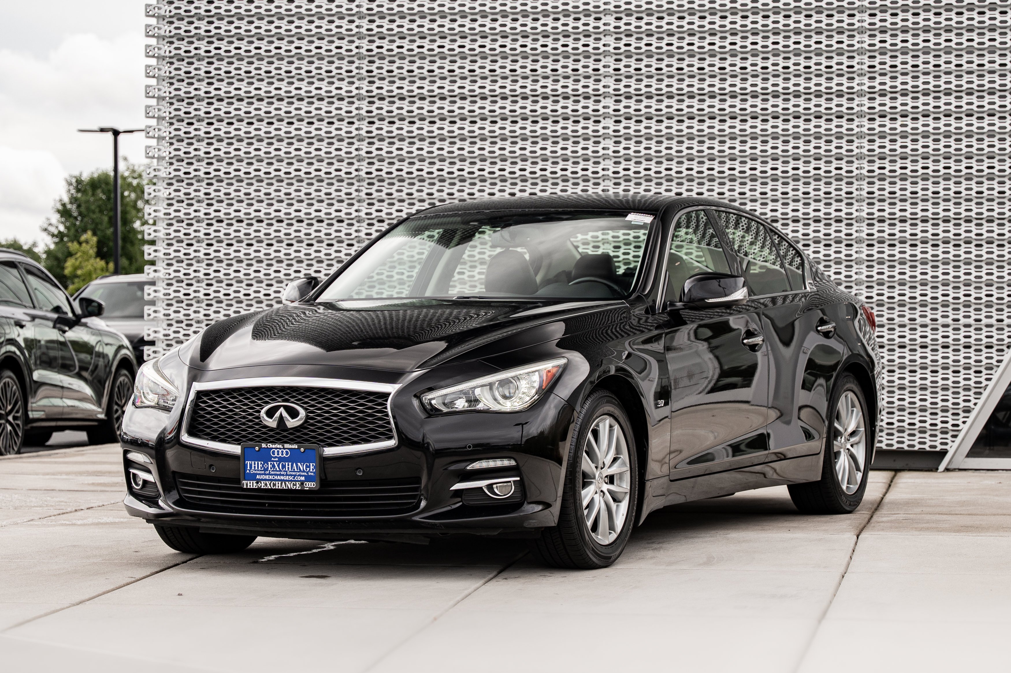 Used 2014 Black Obsidian INFINITI Premium image 7