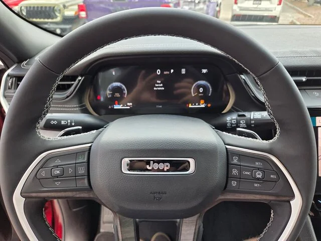 New 2026 Velvet Red Pearl-Coat Exterior Paint Jeep Altitude image 26