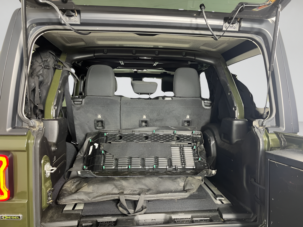 Used 2021 Green Jeep Unlimited Sahara image 21