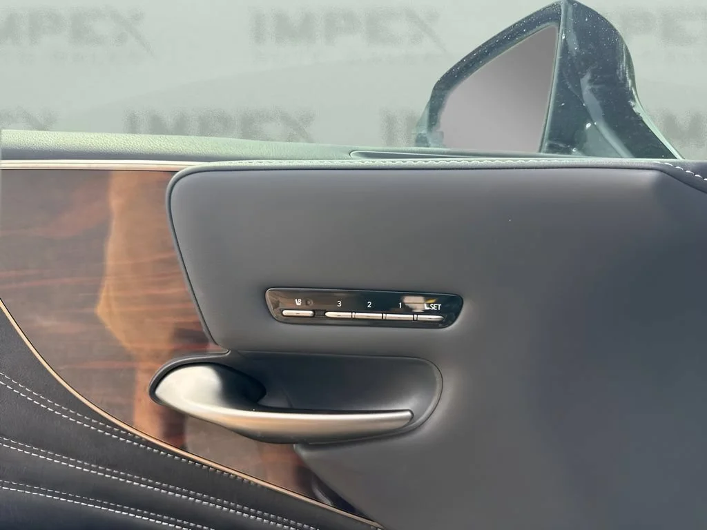 Used 2018  Lexus LS 500 image 11