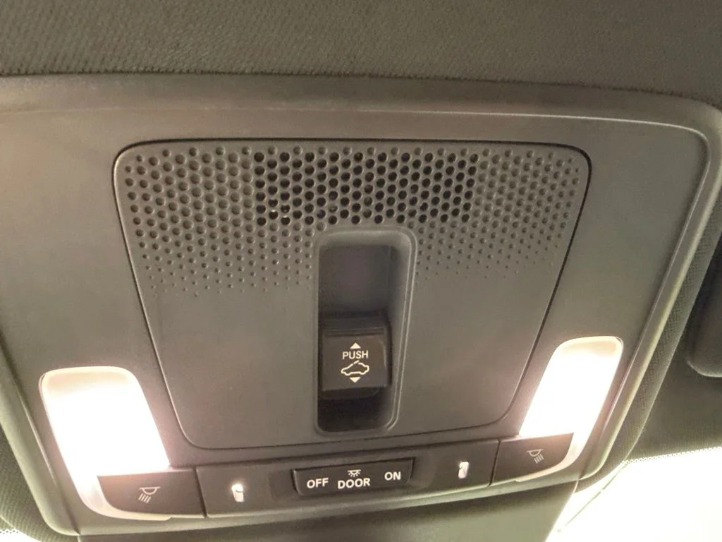 Used 2023  Honda Si image 23