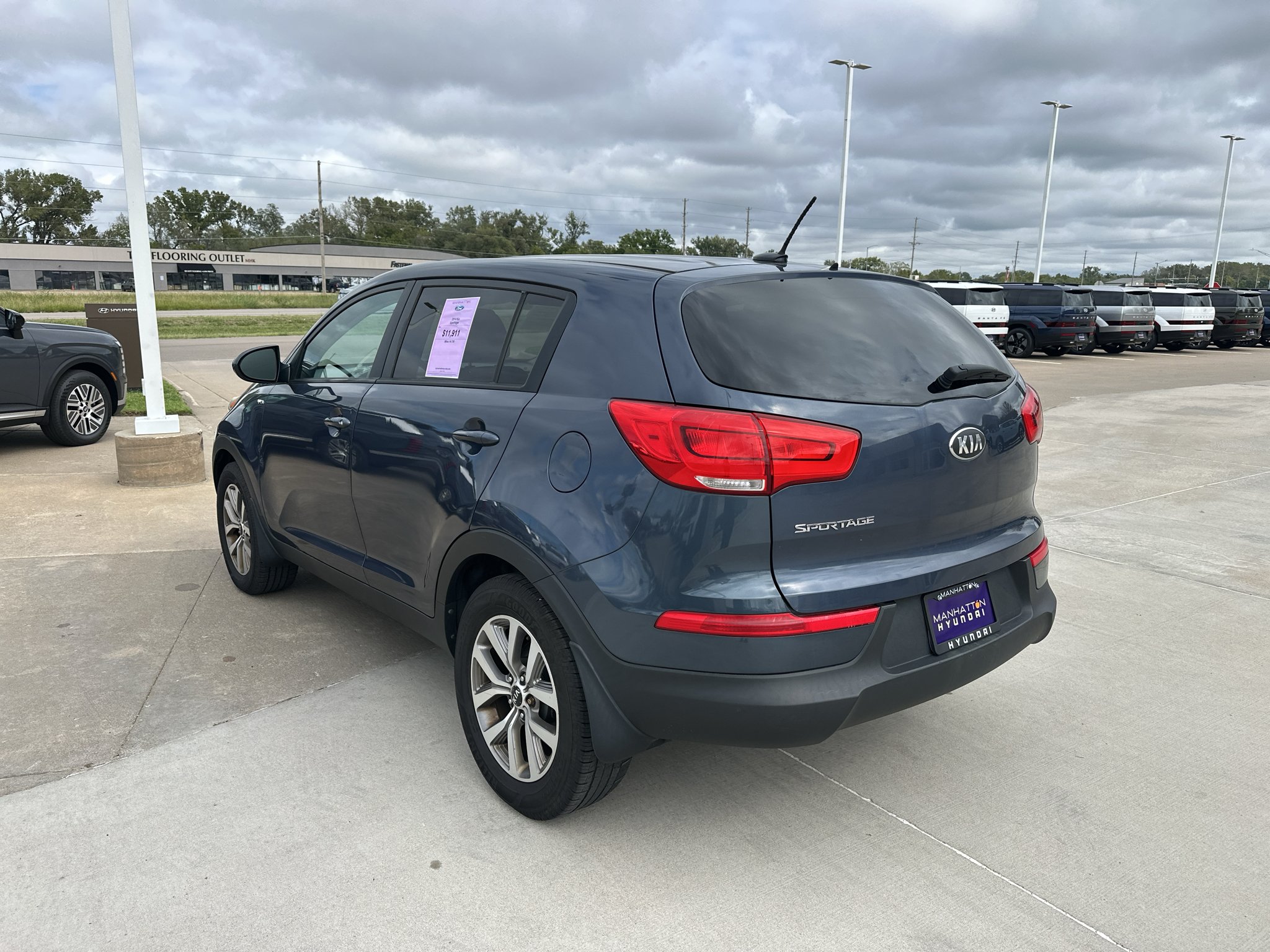 Used 2014 Twilight Blue Kia LX image 11