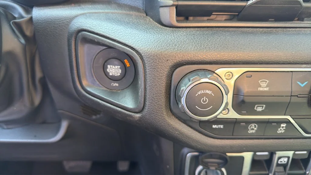 Used 2024 White Jeep Sport S image 23