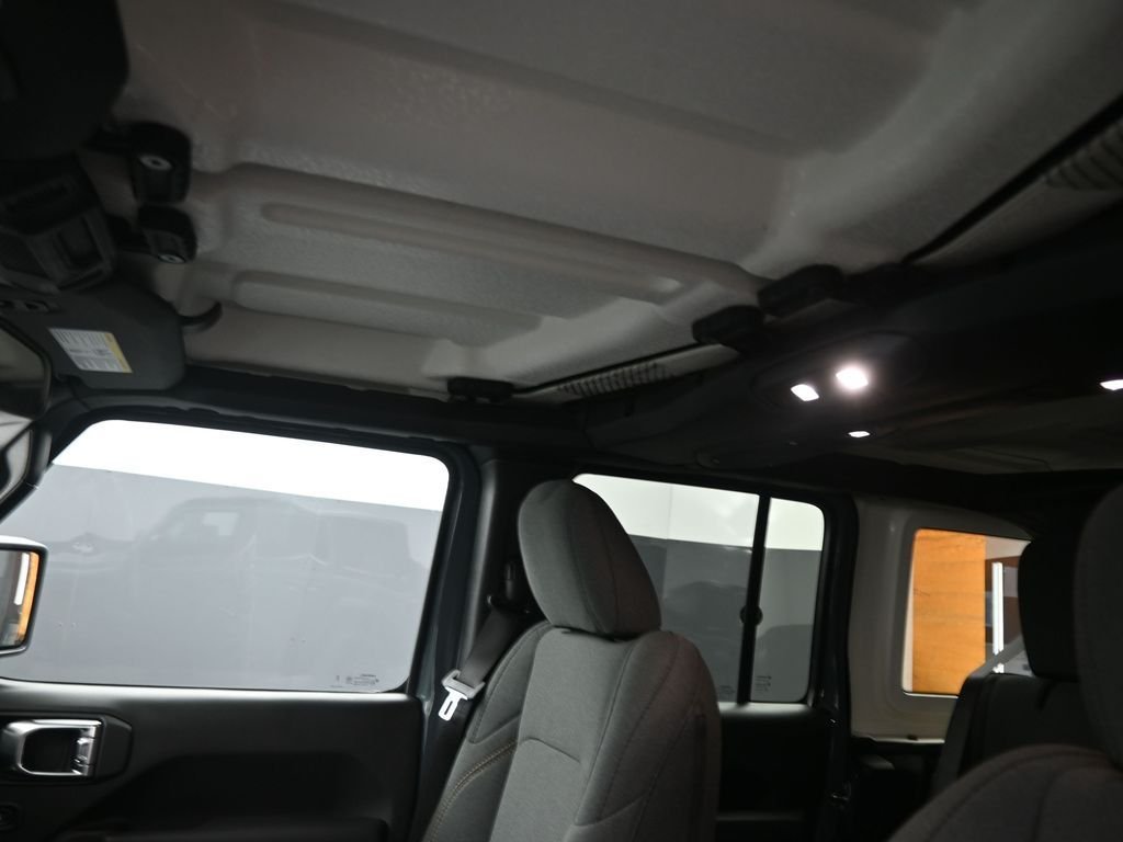 New 2026 Anvil Clear-Coat Exterior Paint Jeep Sport S image 12