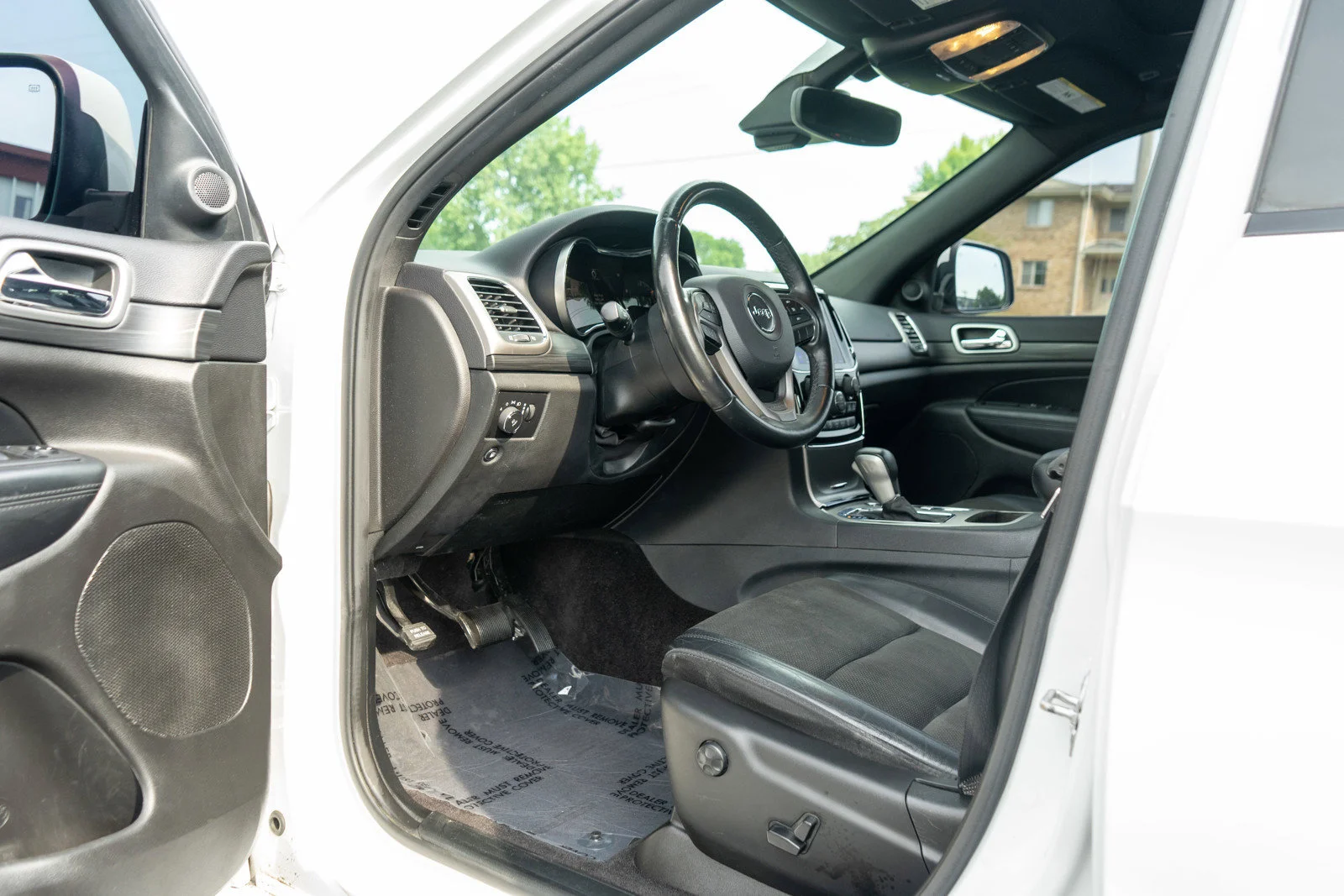Used 2019 Bright White Clearcoat Jeep Altitude image 14