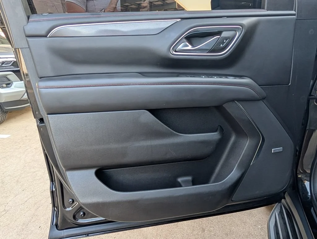 2022 Chevrolet Suburban RST - Photo 18