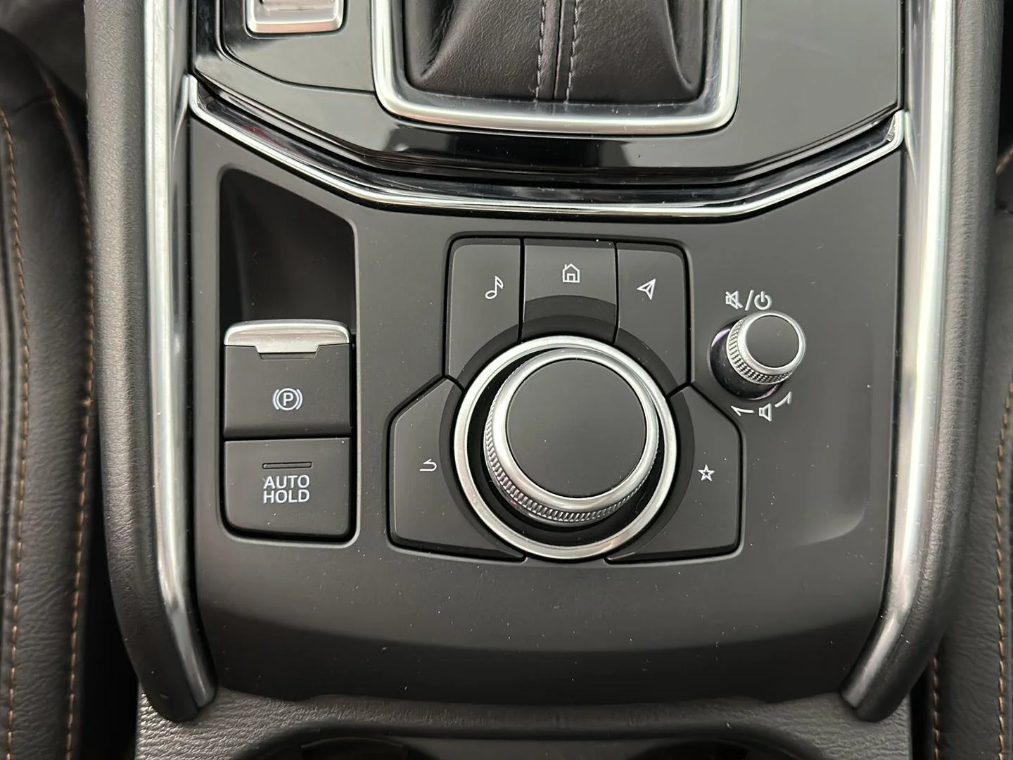 Used 2021 Snowflake White Pearl Mazda Grand Touring image 26