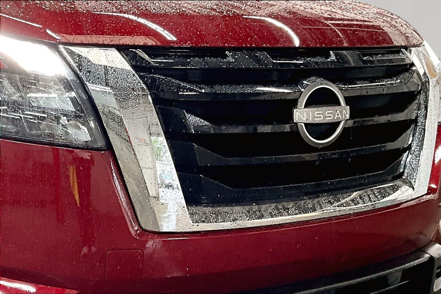 Used 2025 Scarlet Ember Tintcoat Nissan Platinum image 30