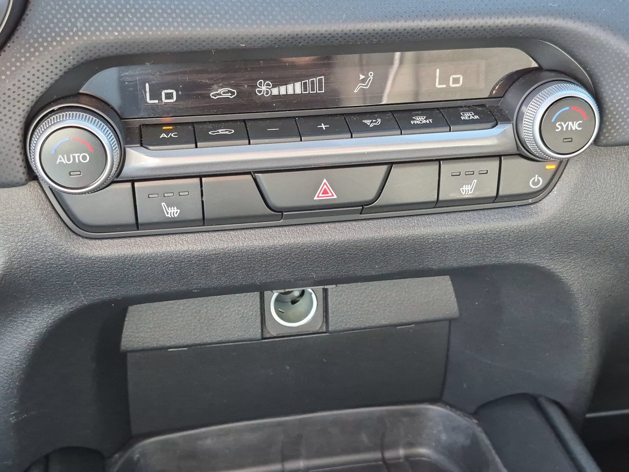 Used 2024 Wind Chill Pearl Mazda 2.5 S Premium Package image 25