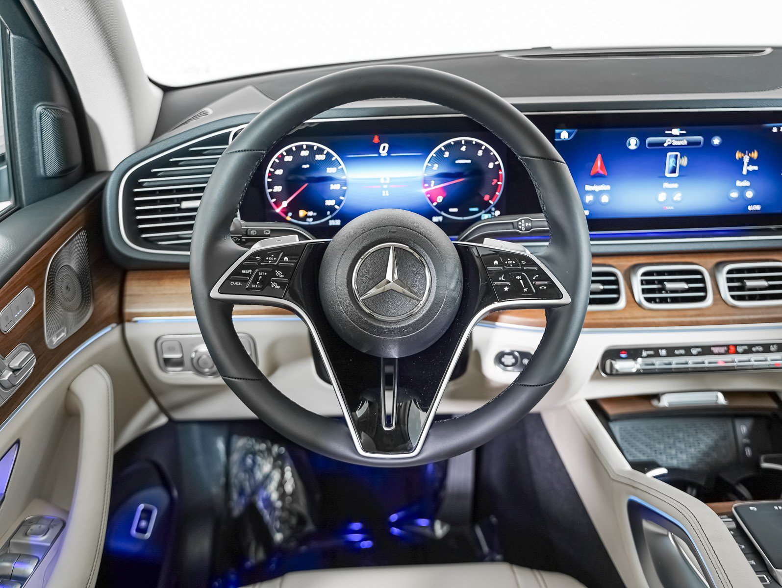 New 2026 Polar White Mercedes-Benz GLE 350 image 14