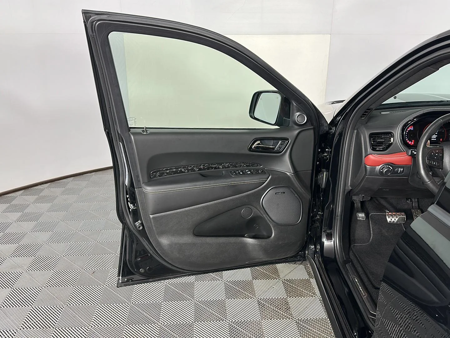 Used 2021 DB Black Clearcoat Dodge SRT Hellcat image 20