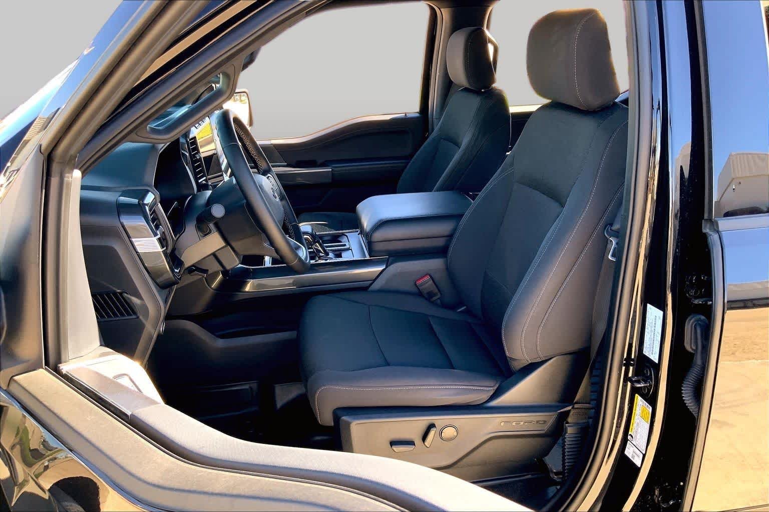 Used 2023 Agate Black Metallic Ford XLT image 8