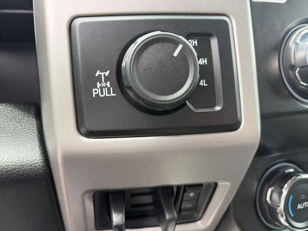 Certified Used 2020 Oxford White Ford Lariat image 27