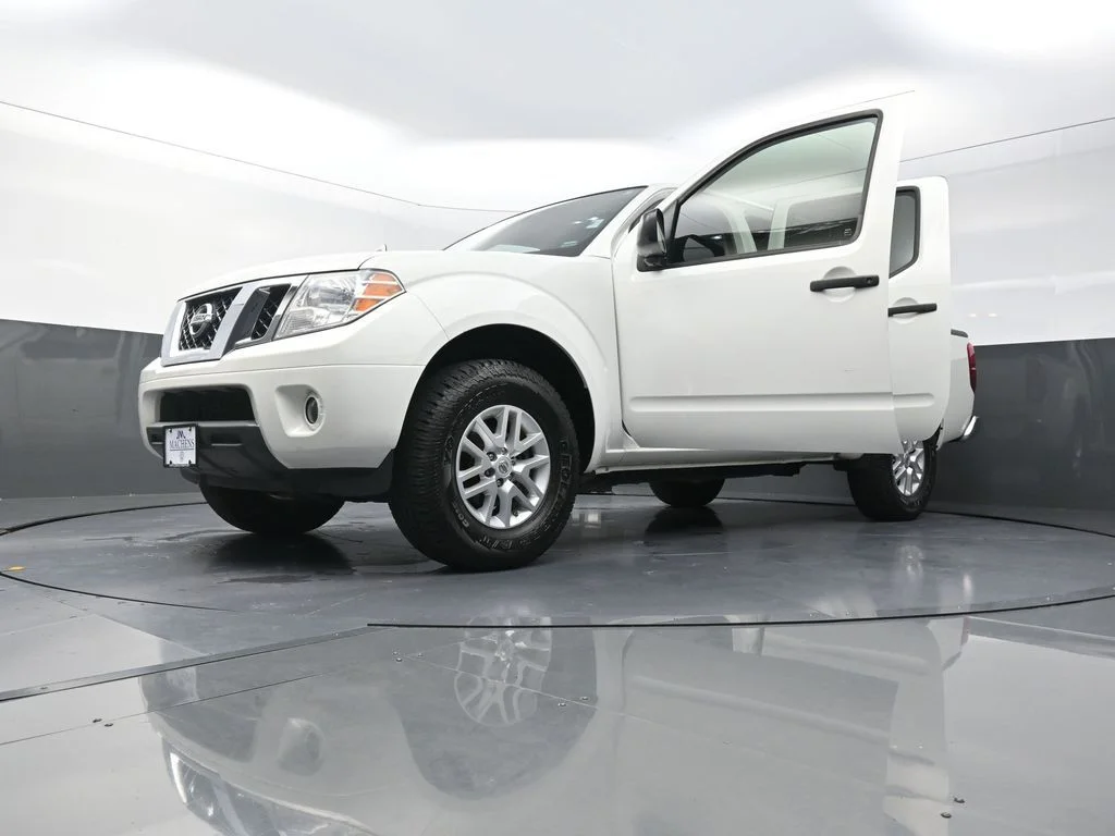 Used 2017 White Nissan SV image 32