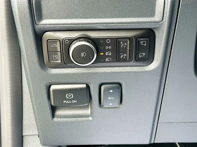 Used 2025 Black Ford Lariat image 10