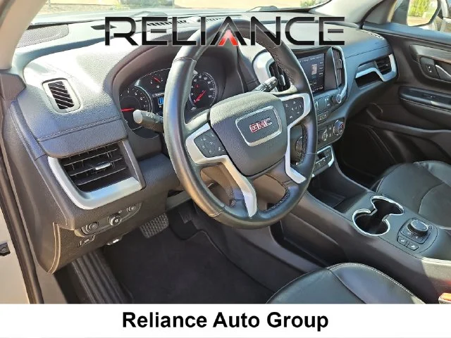 Used 2024 Silver GMC SLT image 21