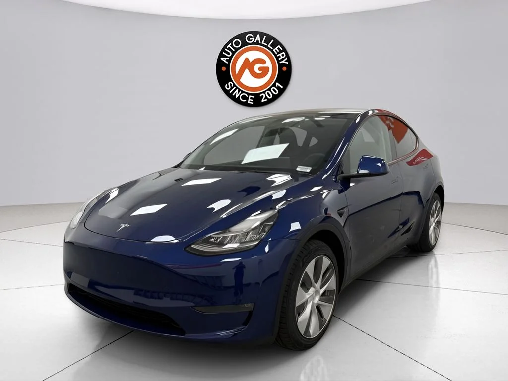Used 2023 Blue Tesla Long Range image 3