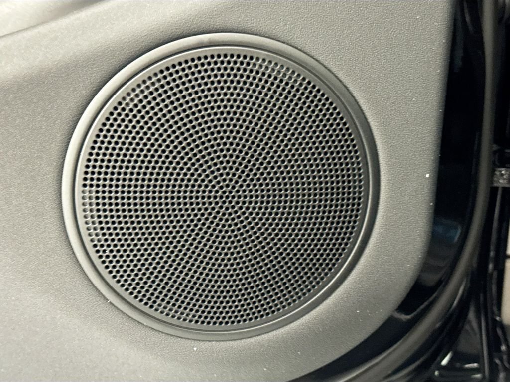 New 2026 Santorini Black Land Rover Core S image 19