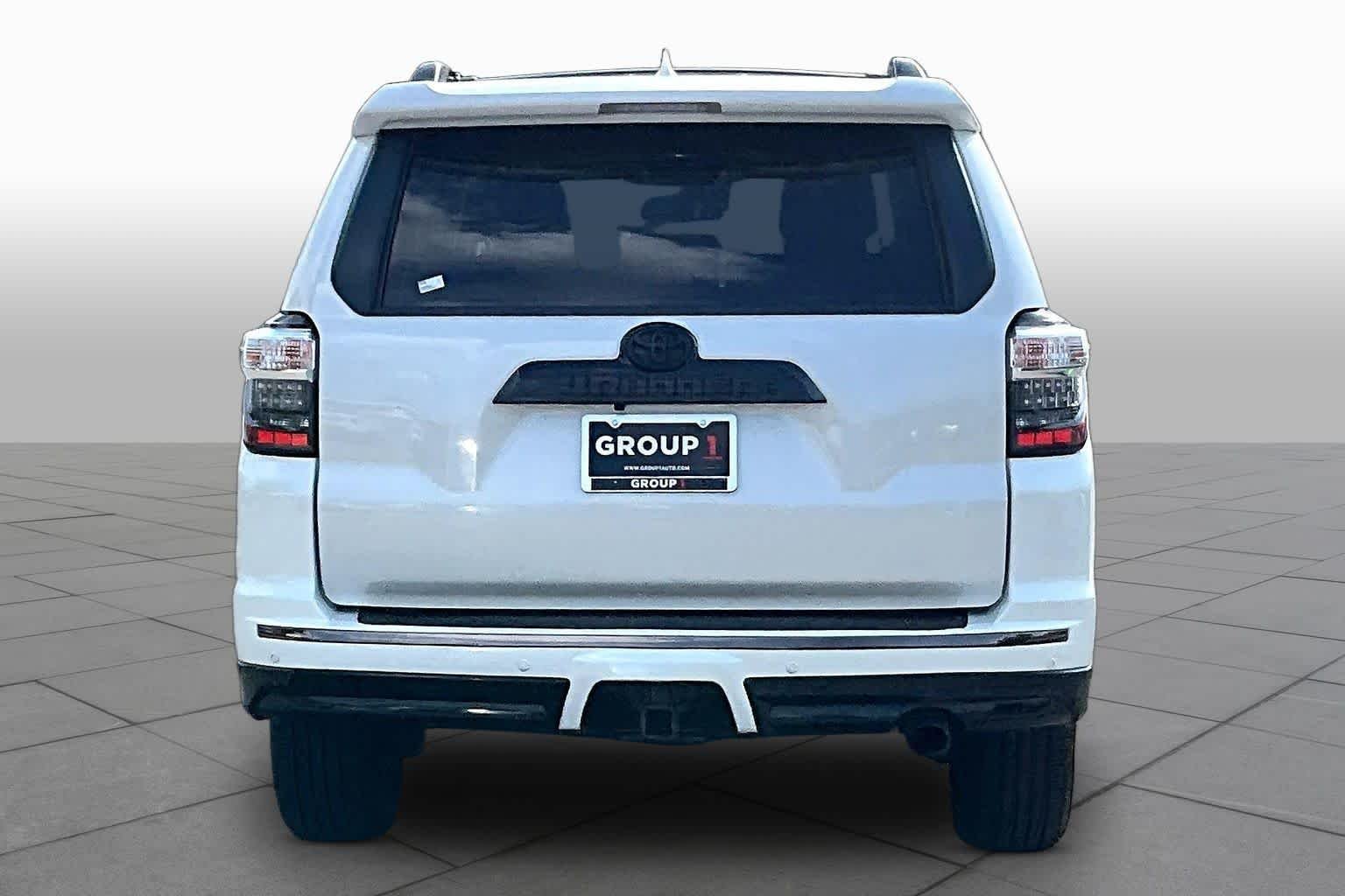Used 2021 Blizzard Pearl Toyota Nightshade image 5