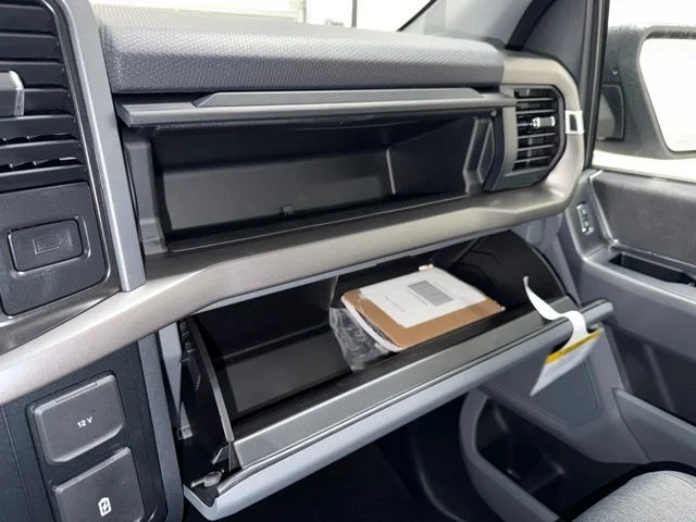 New 2026 Oxford White Ford XLT image 28