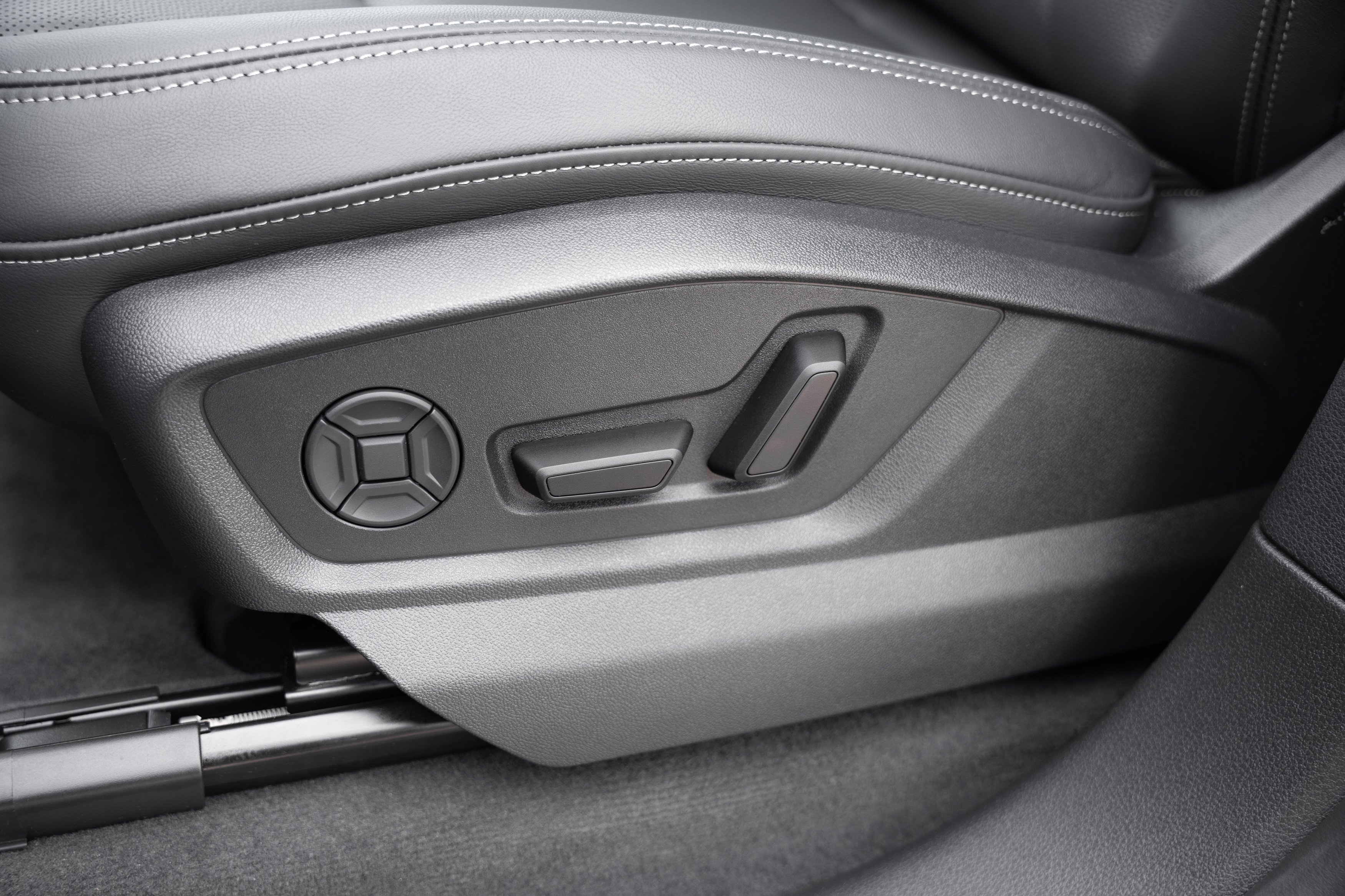 2026 Audi Q8 Premium Plus - Photo 23