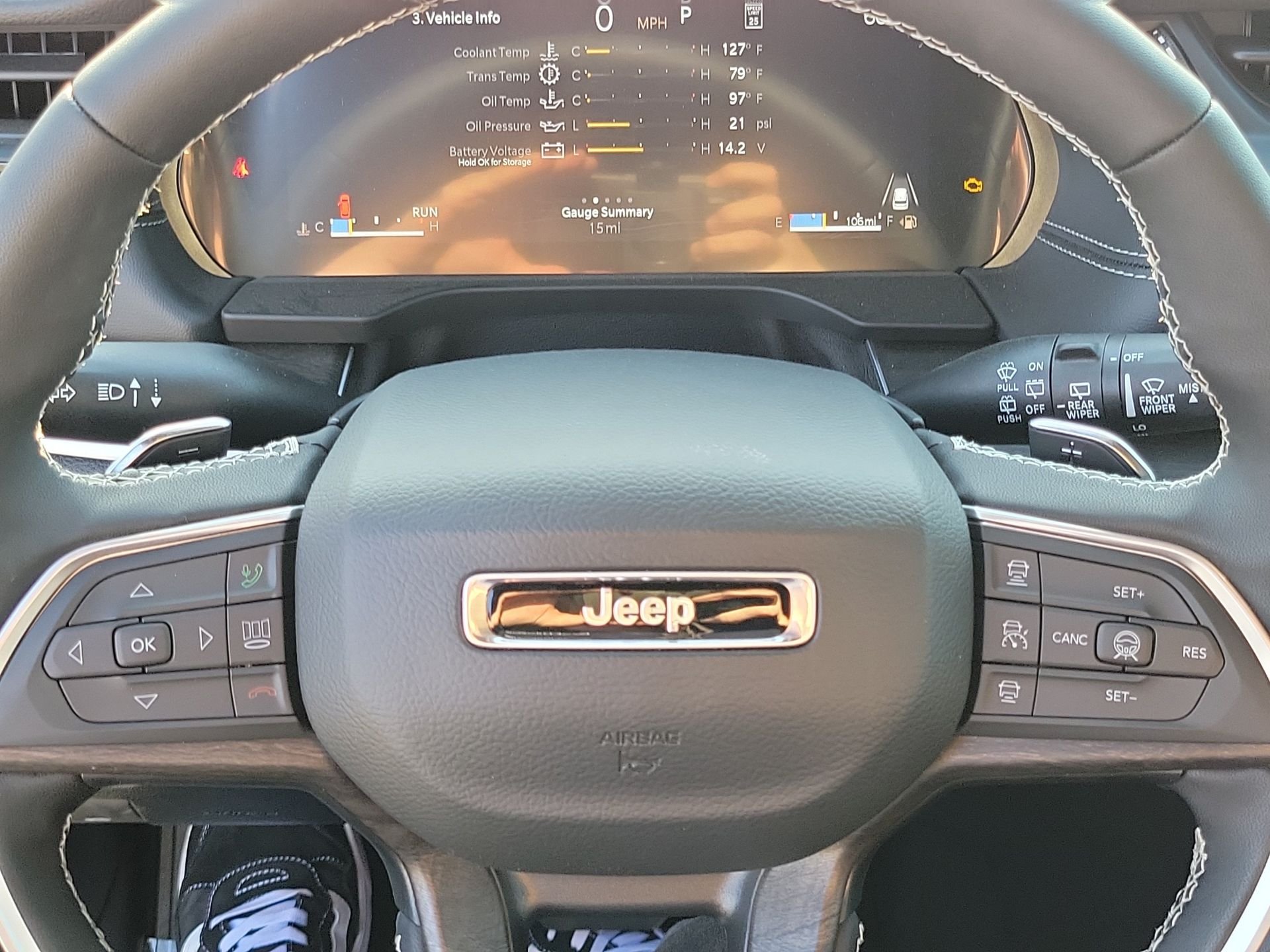 New 2026 Bright White Clear-Coat Exterior Paint Jeep Altitude image 6