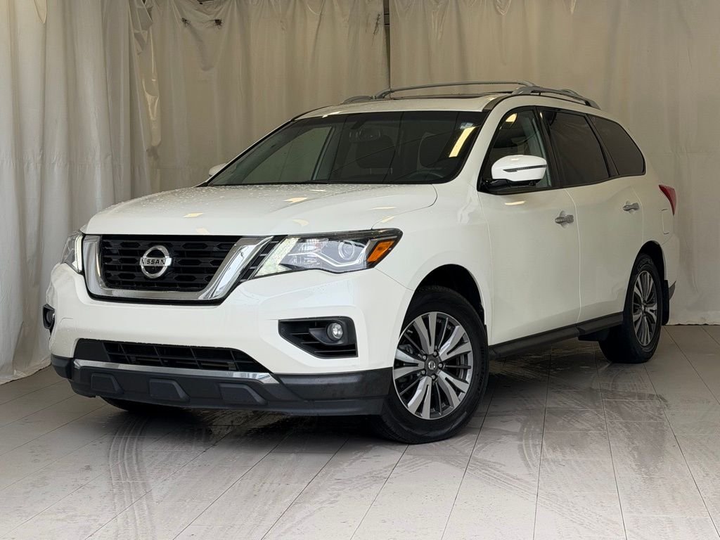 2017 Nissan Pathfinder SL