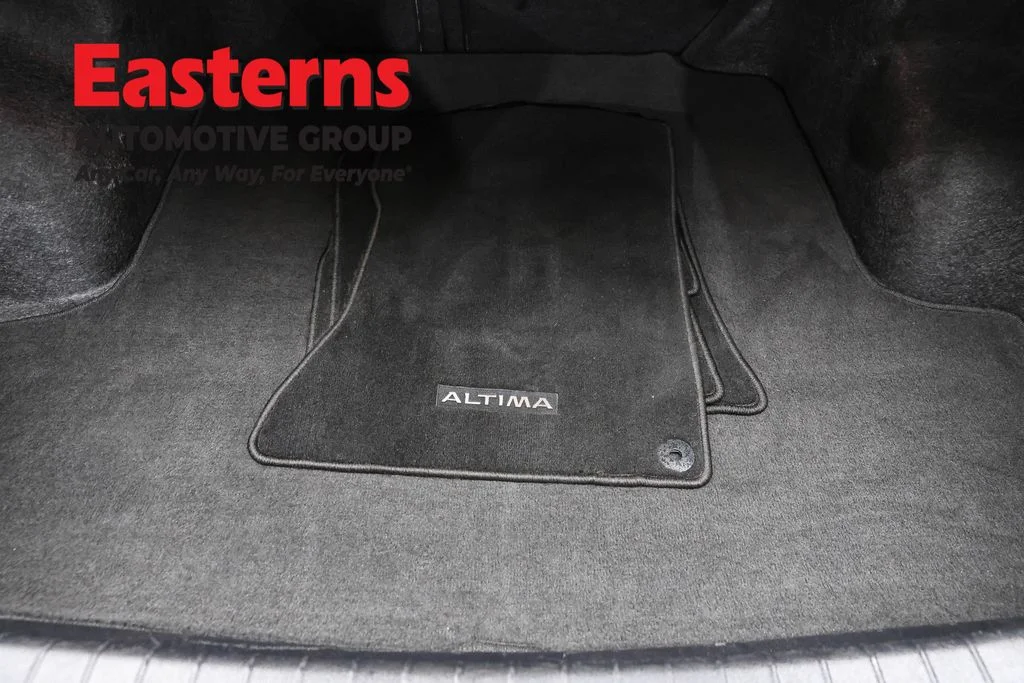 Used 2025 Gray Nissan 2.5 SV image 9