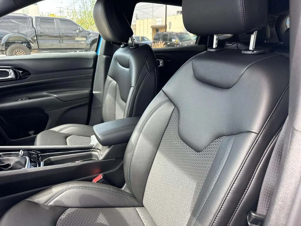 New 2026 Blue Jeep Latitude image 24