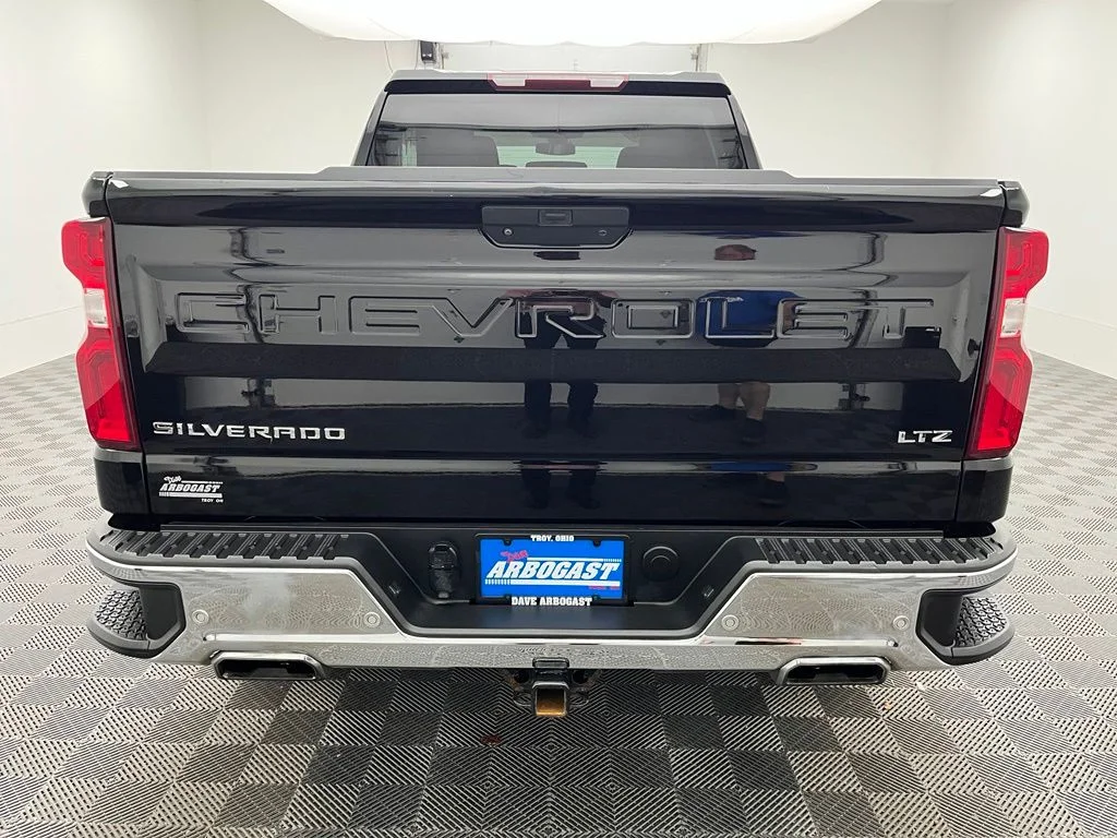Used 2019 Black Chevrolet LTZ image 10