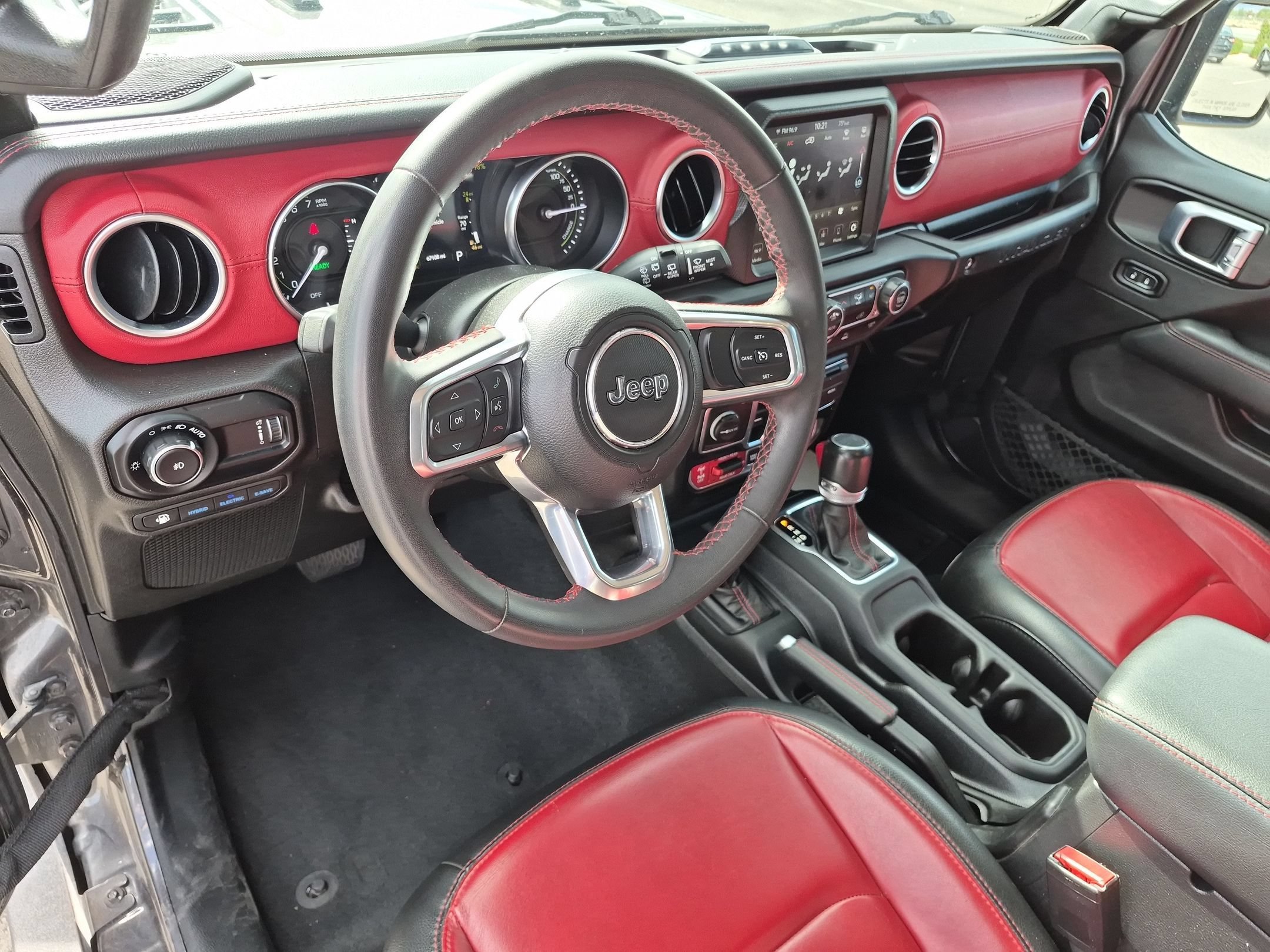 Used 2023 Granite Crystal Metallic Clearcoat Jeep Rubicon 20th Anniversary image 14